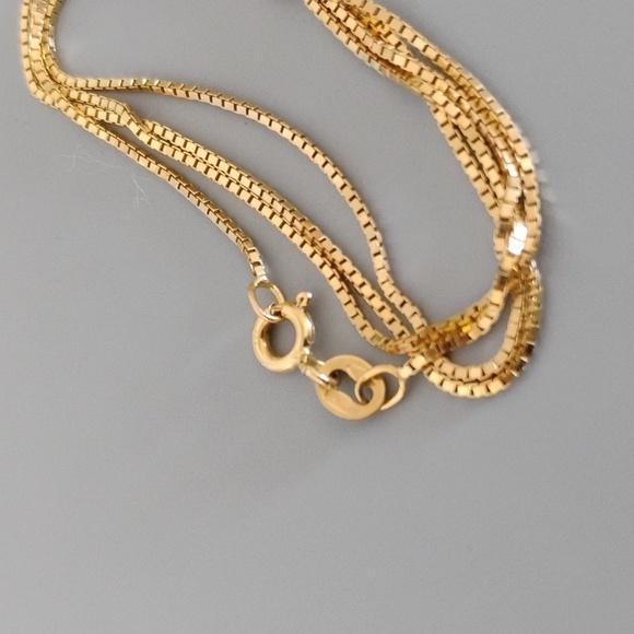 Box Chain 14 K Gold Necklace - Picture 2 of 9
